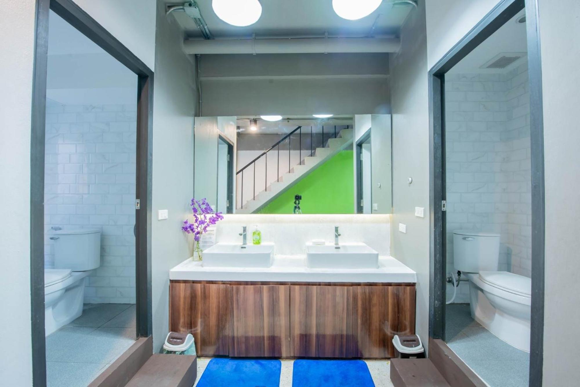 Mascotte Hostel Silom バンコク都 エクステリア 写真